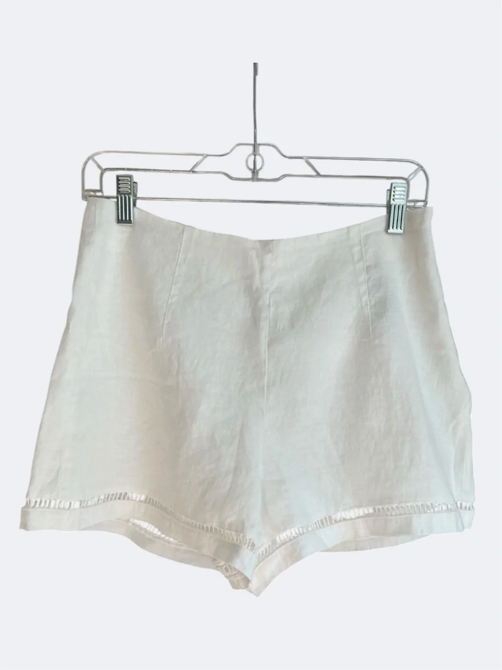 Banana Republic Hi Rise Ladder Stitch Lace Trim 3” White Linen Shorts NWT SZ 4